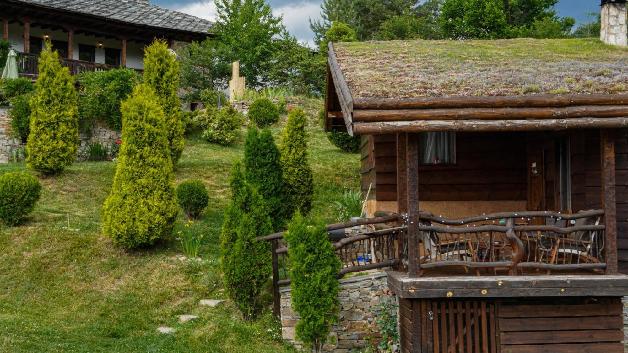 Панорама Хаус Лещен И Еко Къщи Дървена И Землянка Zewnętrze zdjęcie